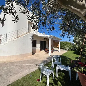 https://coco-country-house-lecce.lecce-hotels.com
