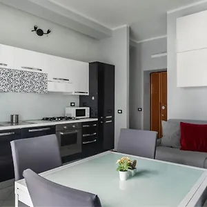 https://etna-apartment.it-romehotels.com